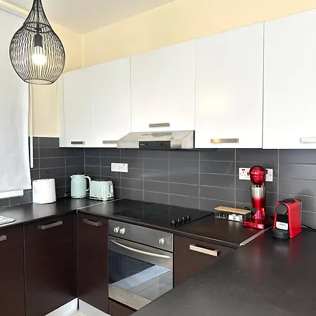 Serene Getaway Near Protaras Apartment *