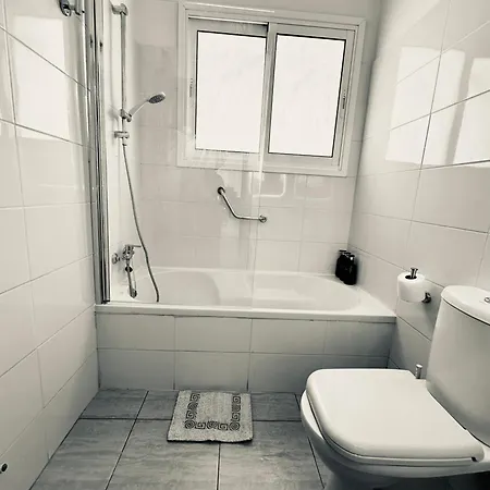 Daire Serene Getaway Near Protaras